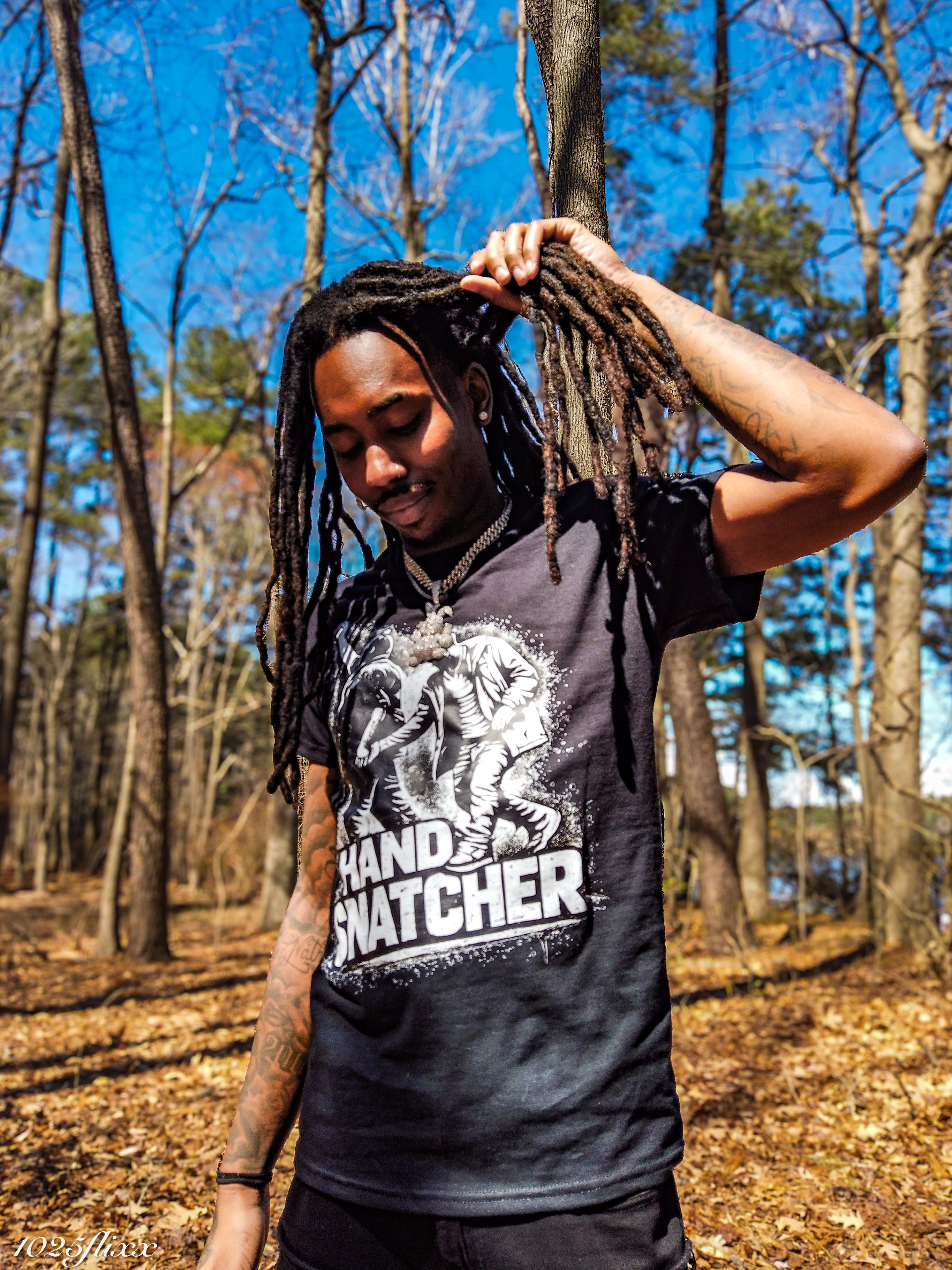 “HAND SNATCHER” — Viral Meme Shirt